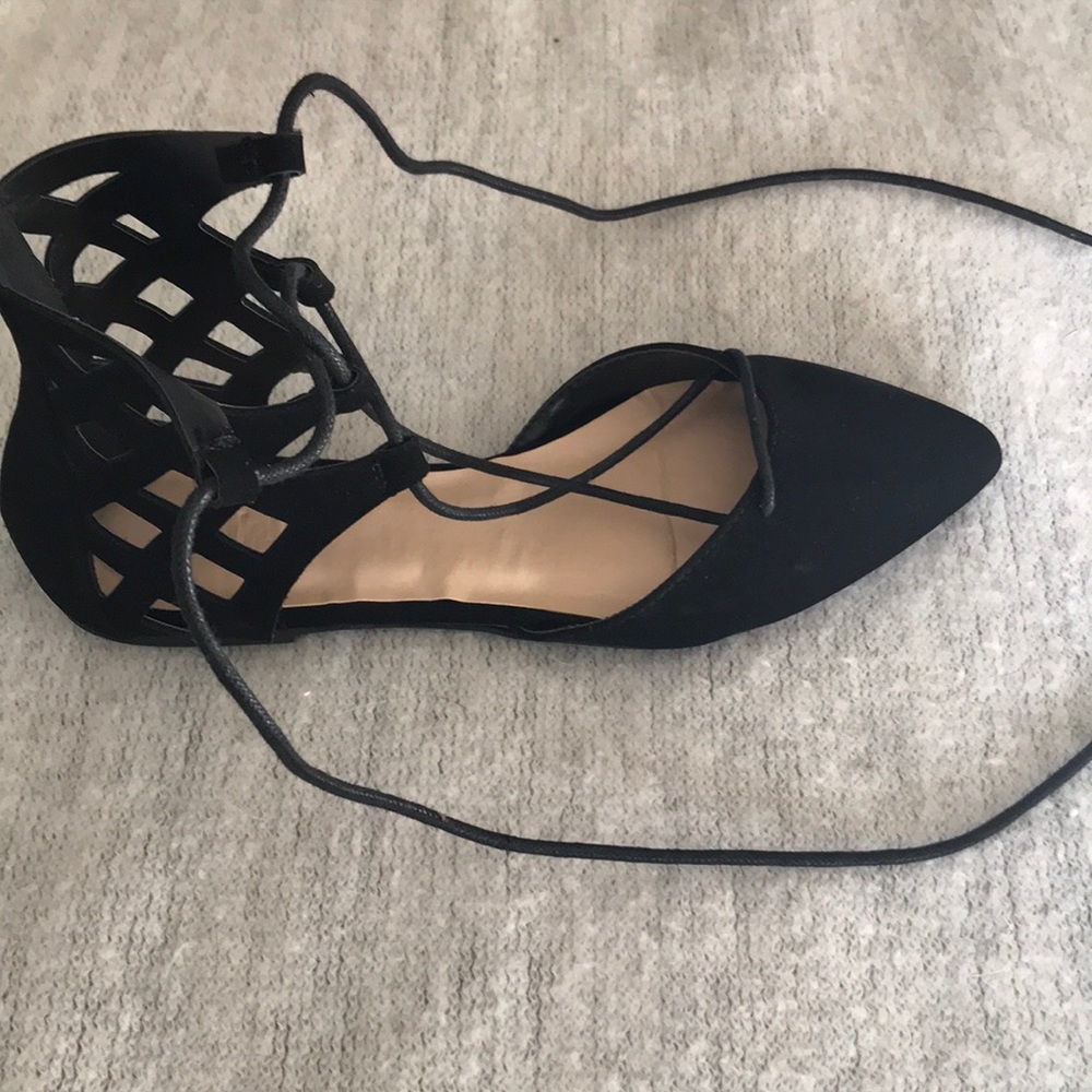 Tie up pointed toe flats